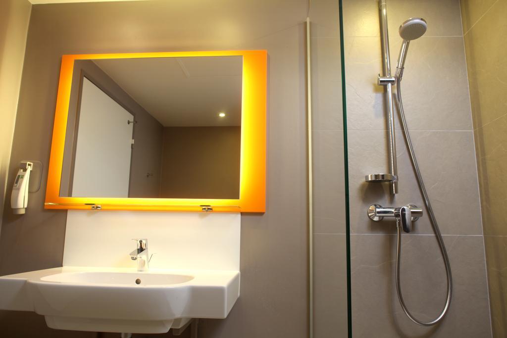 ホテル Ibis Styles ジアン 部屋 写真